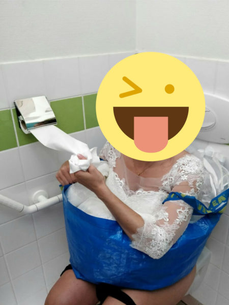 wedding bathroom helper