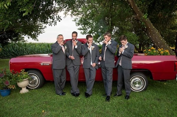 pairing bridesmaids and groomsmen