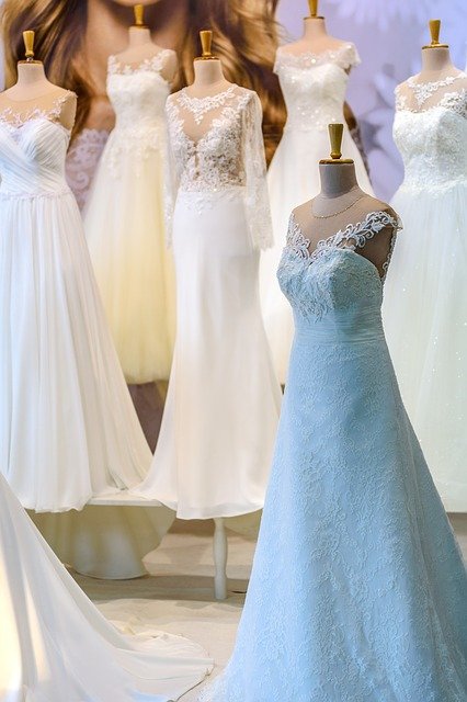 picking the wedding dress